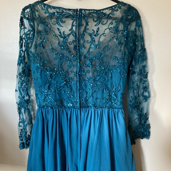 Turquoise gown - Picture 4 of 4
